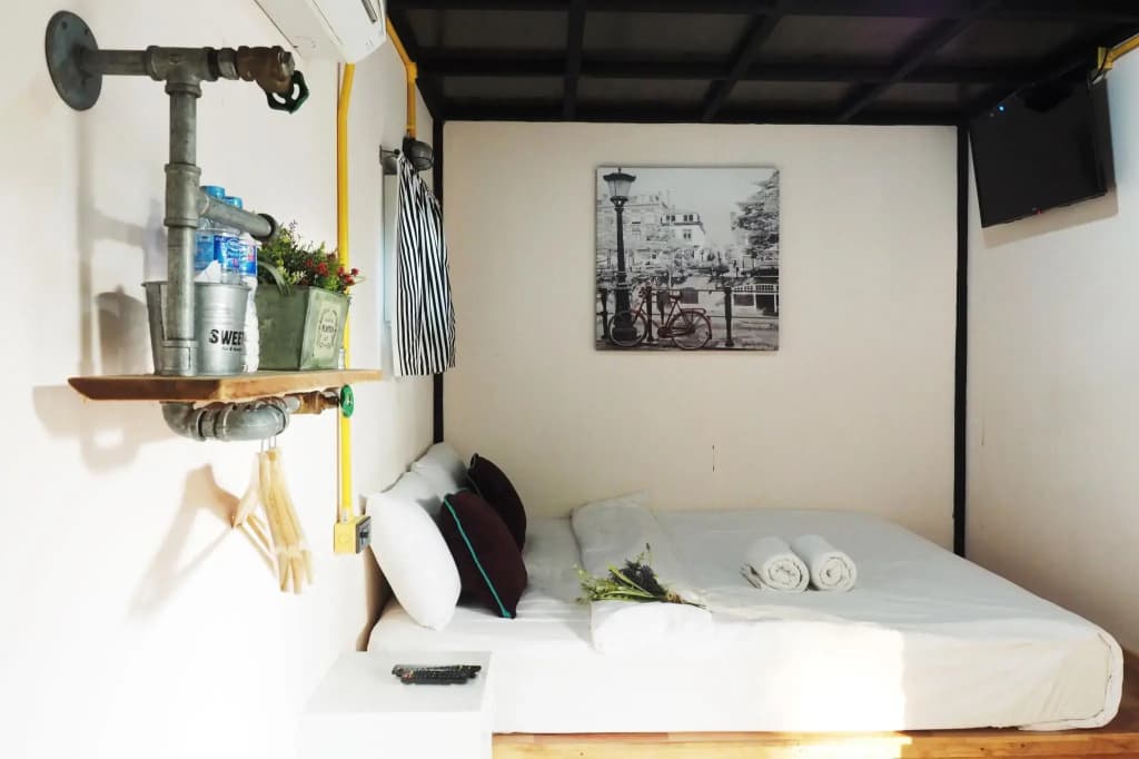 Sweet Box Bed and Breakfast - photo 2