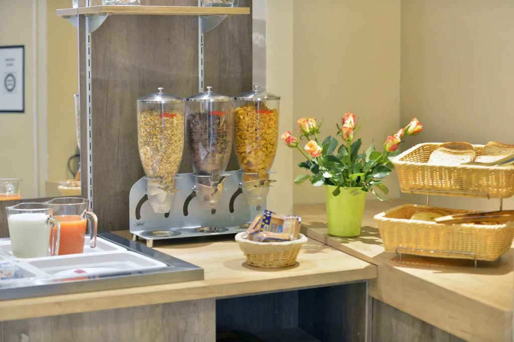 Hotel du Chemin Vert Paris - photo 10