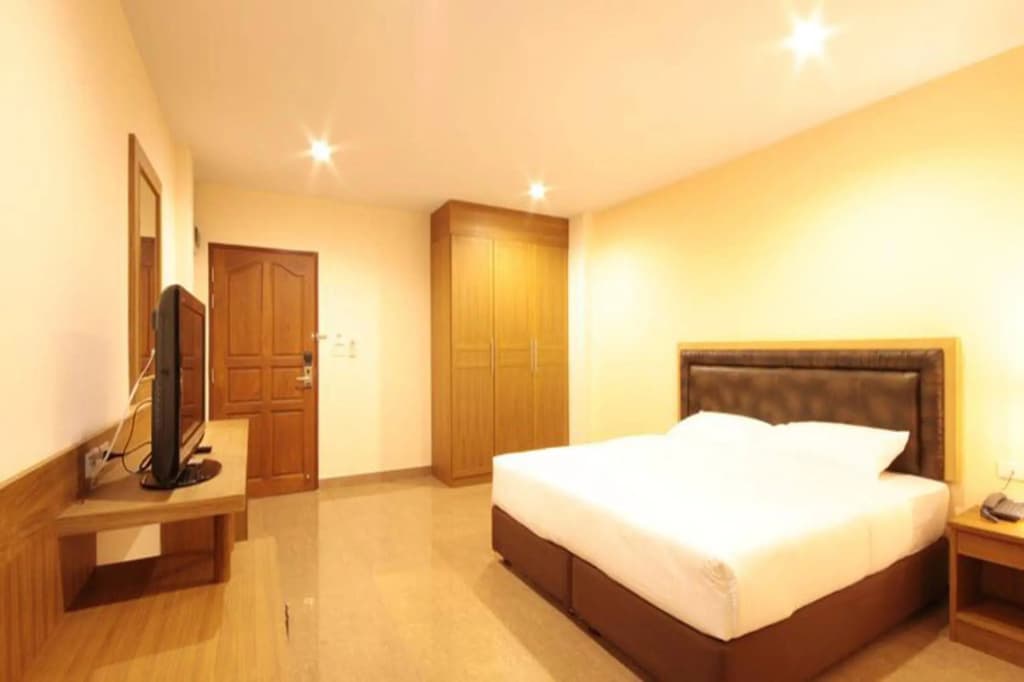 Paragon Suites Resort - photo 3