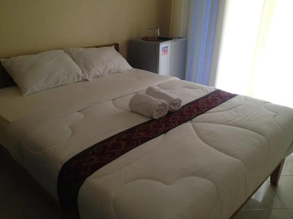 Sari Buana Bed & Breakfast - photo 3