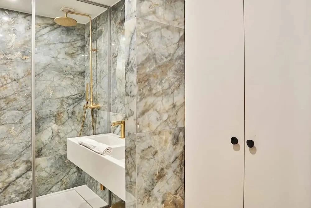 Superb Air-conditioned Flat on the Champs Elysees - photo 11