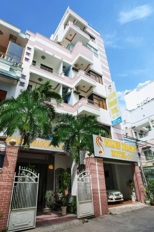 Golden Dragon Hotel - photo 1