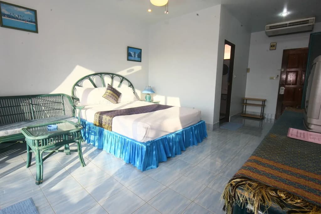 Patong Sunbeach Hotel - photo 5