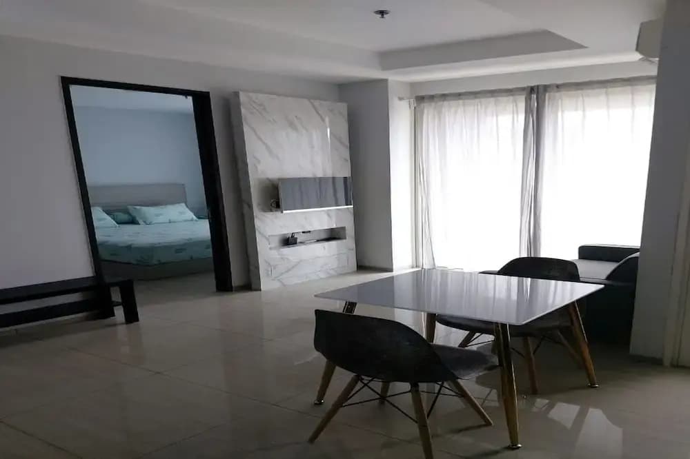 Lush Lakeside - Citra Luxury Apartments - photo 19