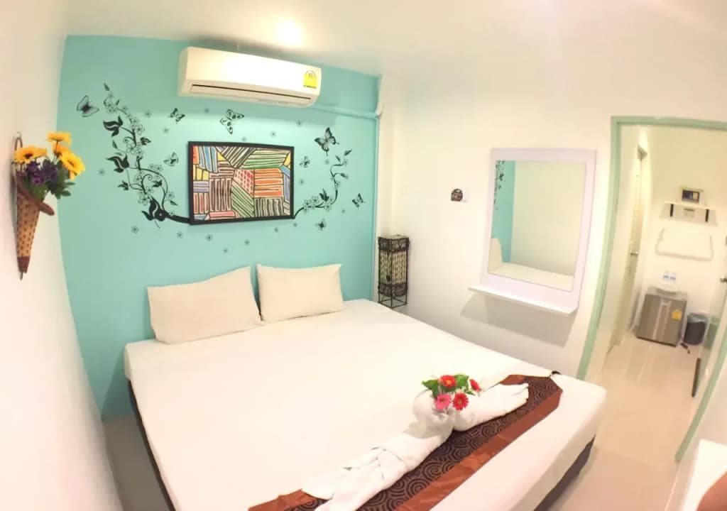 The Room Patong Hotel - photo 28