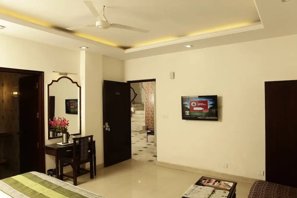 Hotel Delhi Darbar - photo 14