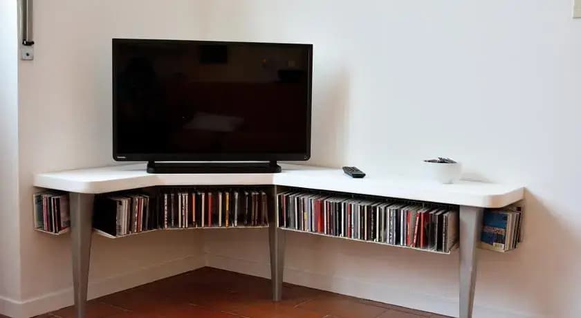 Italian Artist's Flat - photo 4
