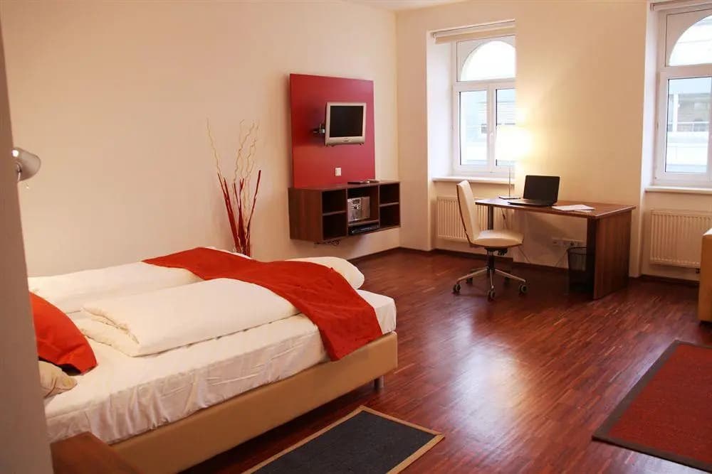 Modern City Apartment Near Central Park - photo 5
