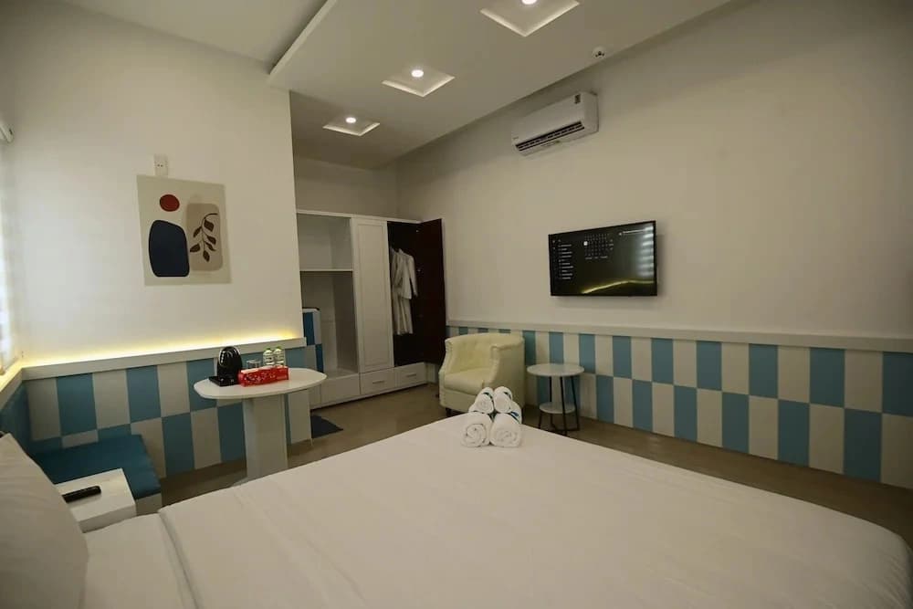 A Hotel - photo 13