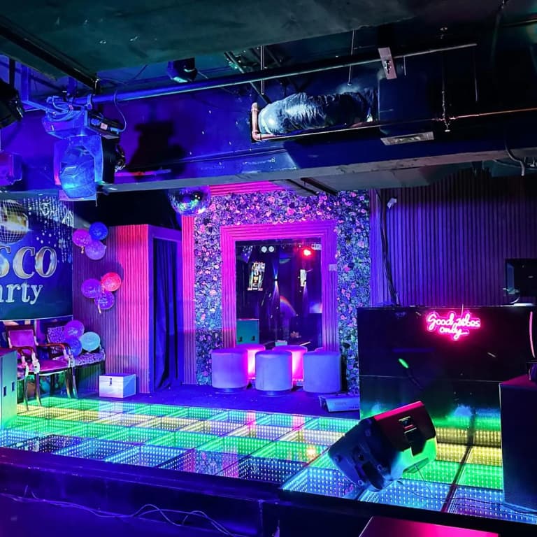 Victoria Hotel - photo 13