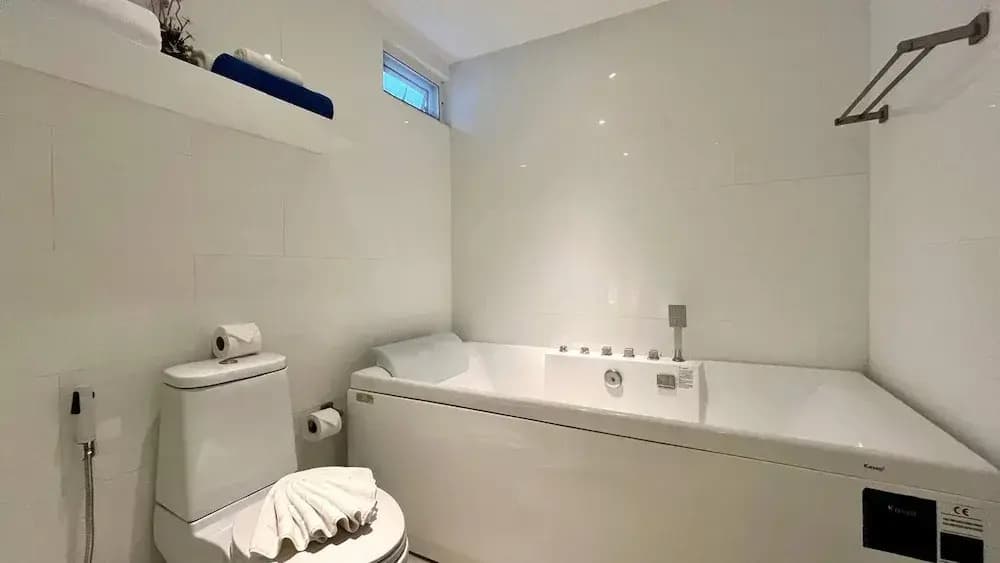 A11 - 2 Bdr Condo, Stunning Sea View, Karon Beach - photo 9
