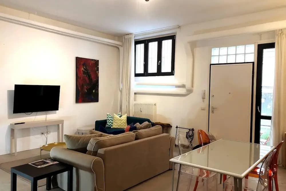 Inviting 2-bed Apartment in Milano - photo 5