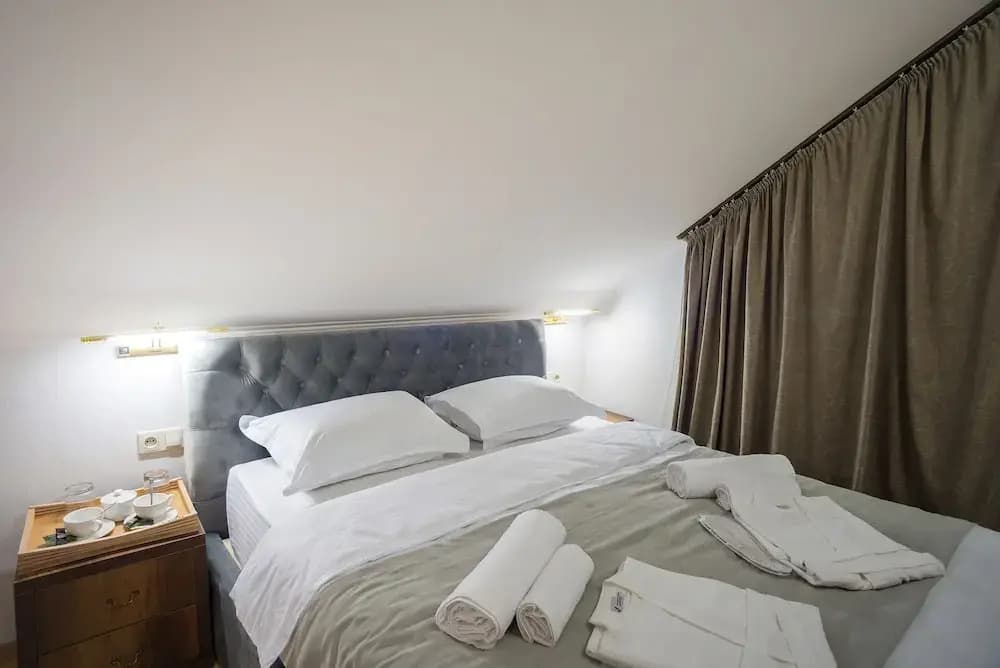 Hotel 9 rooms - photo 3