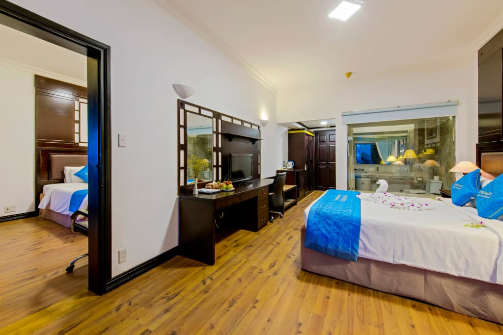 River Beach Resort and Residences - photo 4