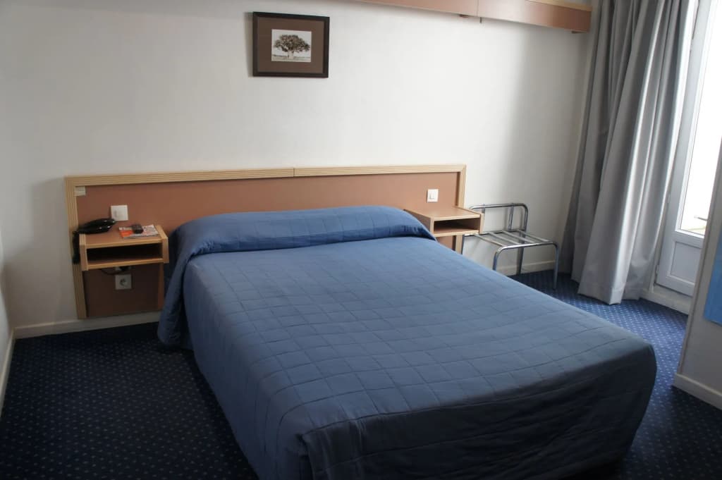 Hotel Edgar Quinet - photo 2