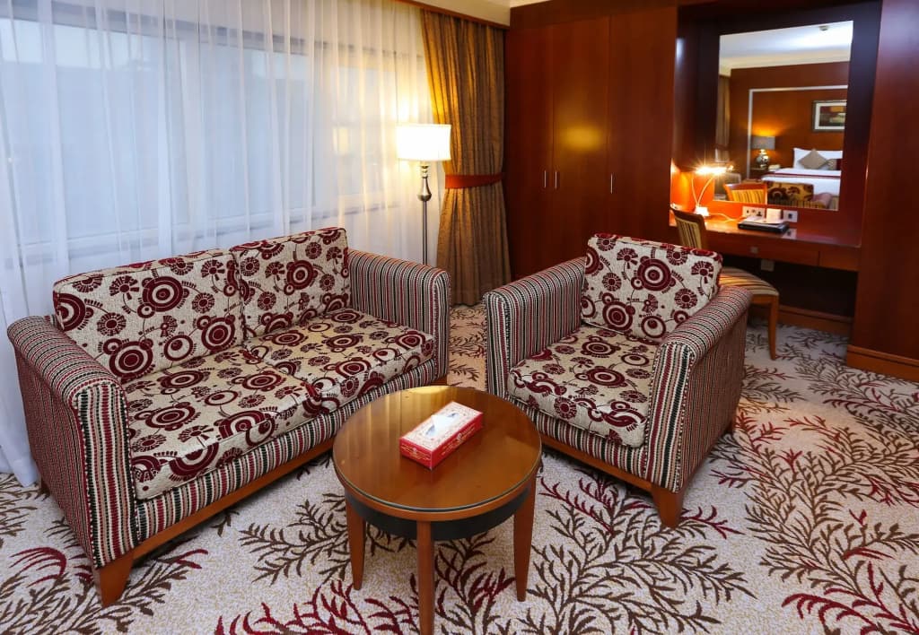 Ramee Royal Hotel - photo 12