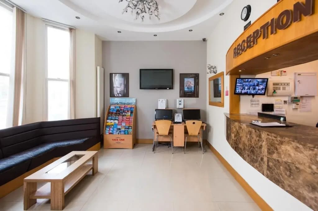 Brit Hotels Earls Court - photo 13