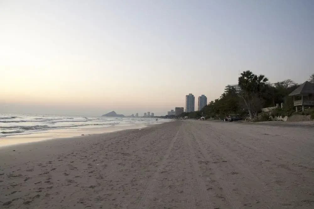 Baan Rajdamnern Huahin - photo 24