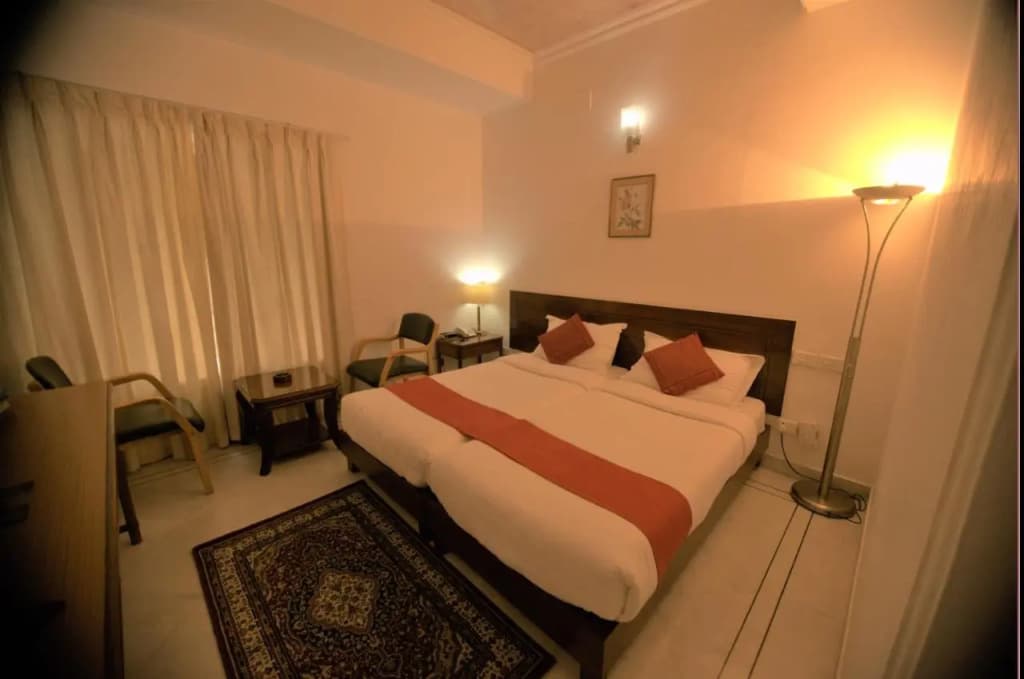 Hotel Palm Greens - photo 30