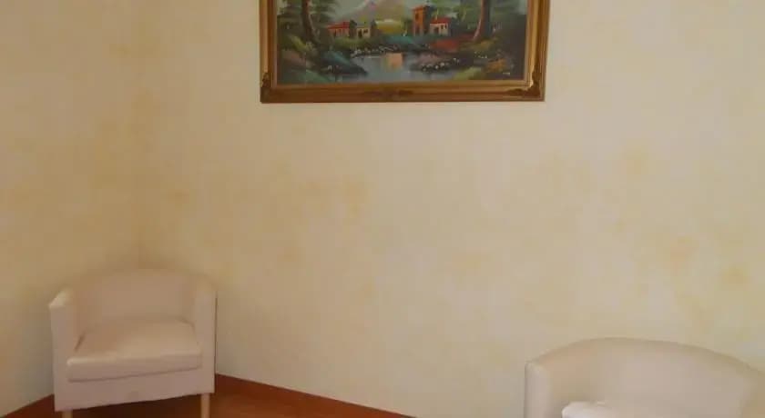 Dora's House - photo 2