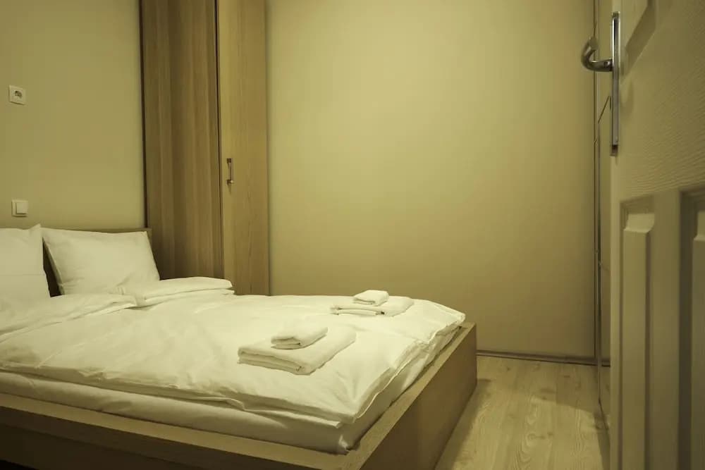 Károlyi Garden Apartment - photo 3