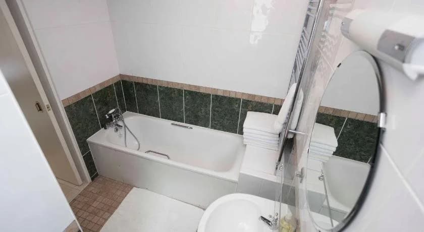 Melrose Guest House - photo 7
