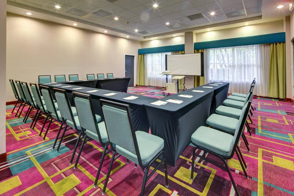 Hampton Inn Miami-Coconut Grove/Coral Gables - photo 24
