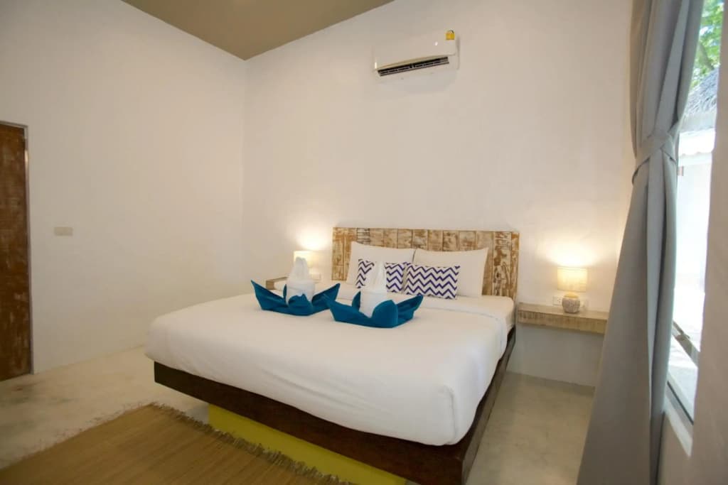 Lime & Soda Beachfront Resort - photo 1