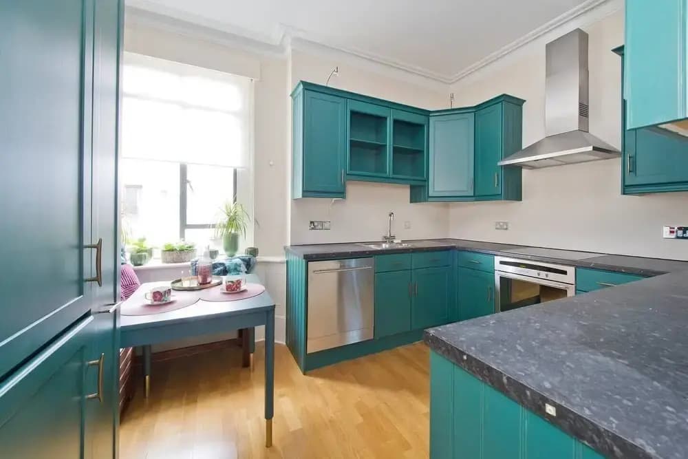 Luxurious 2-Bed Apt, 5 mins from Buckingham Palace - photo 12