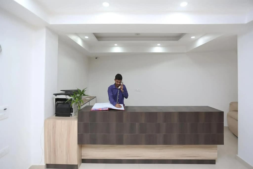 Capital O 18853 Hotel Mega - photo 13