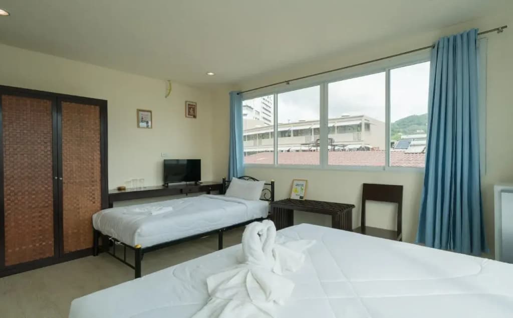 Hangover Inn - photo 7