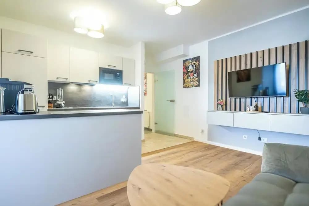Comfy 2BR 1LR Apartment Donaustadt - photo 9