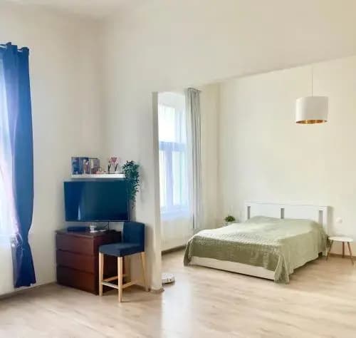 B32 Gellért Apartment - photo 2