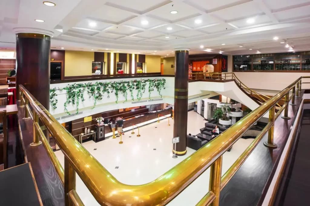 Crystal Crown Hotel - photo 12