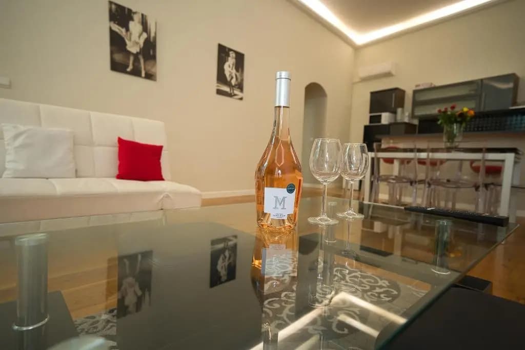 Old Town Luxury 3 Beds - photo 10