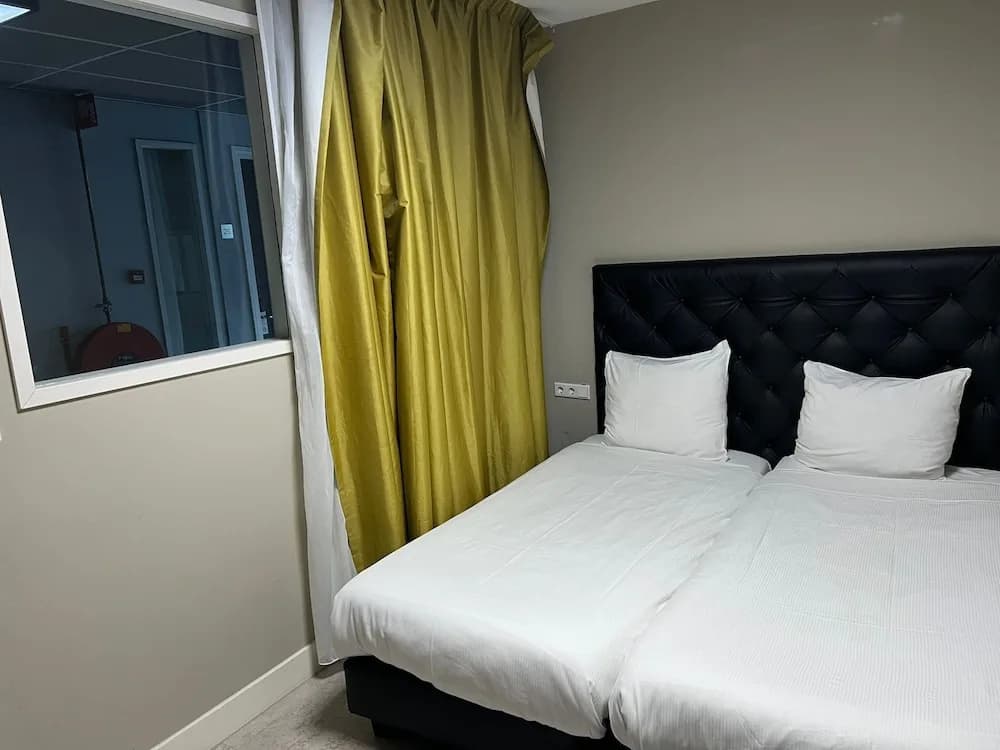 Camp-Inn Hotel - photo 2