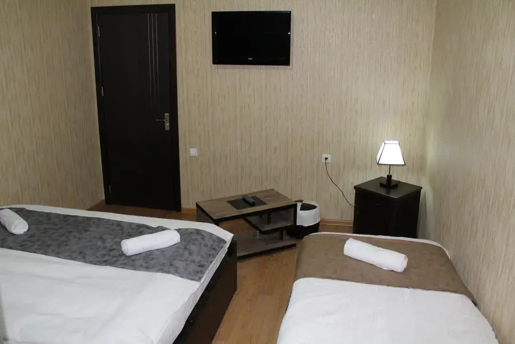 Hotel Elegant - photo 2