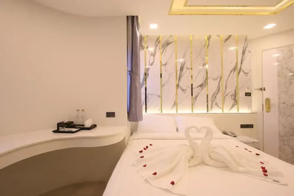 Pratunam Atrium Hotel - photo 7