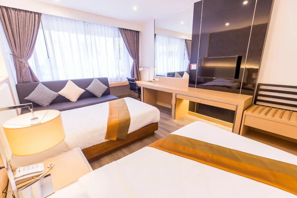 Nana Hotel - photo 4