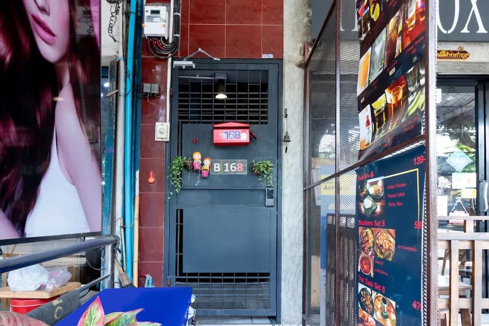 B168 Bed And More Hostel - photo 10