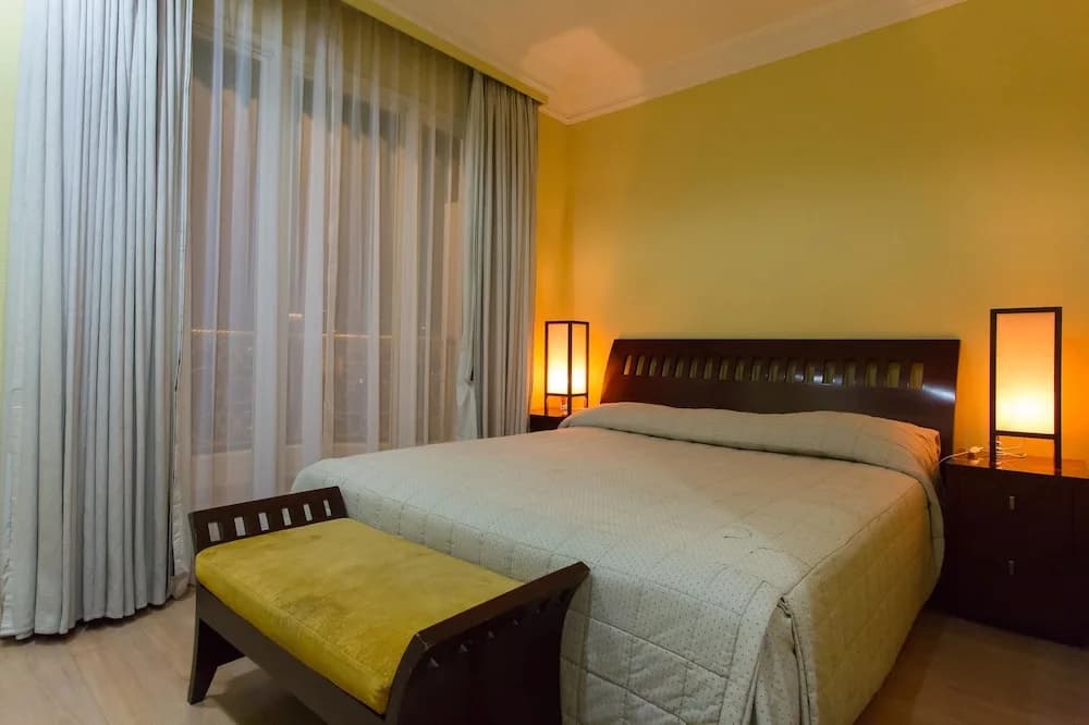 Toeti Roosseno Plaza - photo 4
