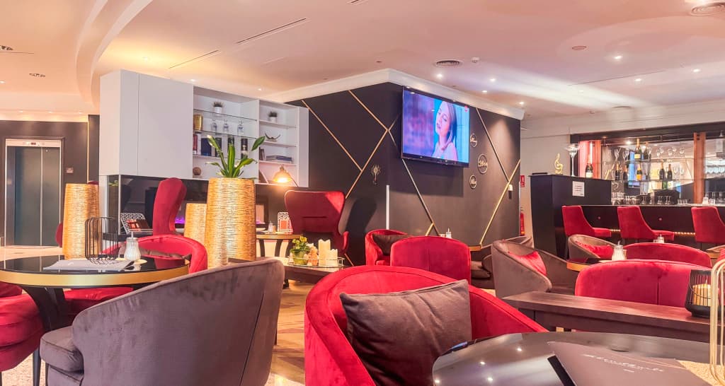 Plaza Premium Wien - photo 35