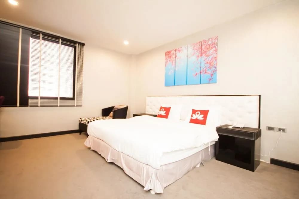 ZEN Premium Sukhumvit 33 - photo 6