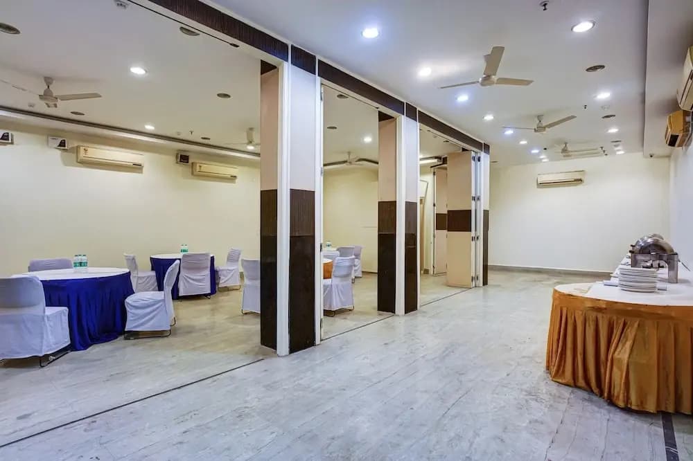 Hotel Amby Inn by Quadis - Lajpat Nagar - photo 20