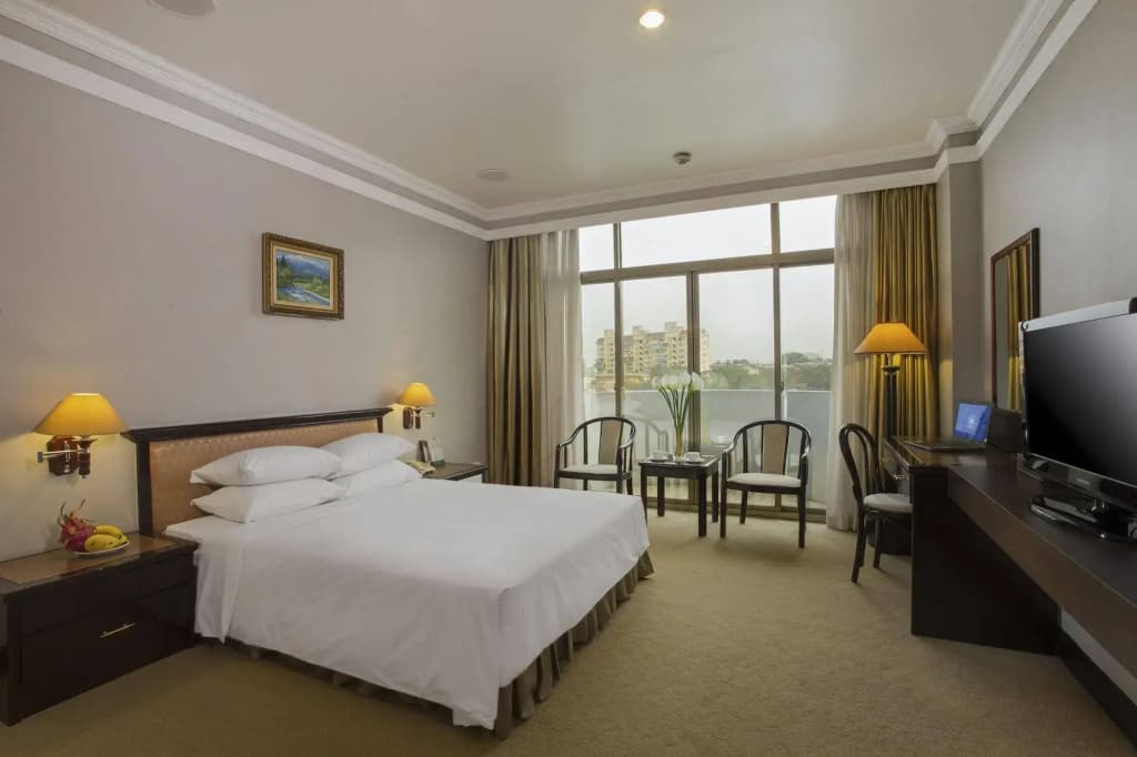 Lake Side Hotel - photo 5