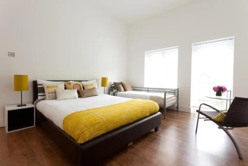 118 Brondesbury Road Apartments - photo 3