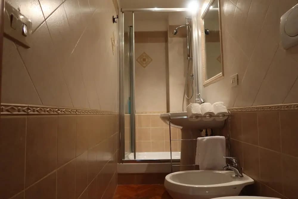 G.G. Bed and Breakfast - photo 9