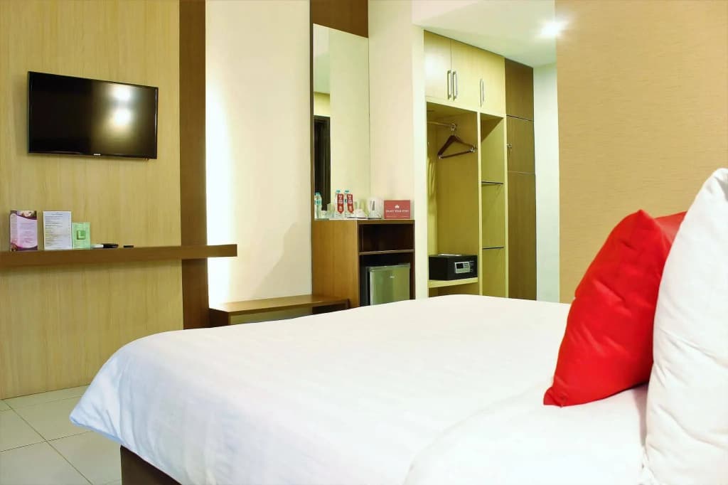 ZEN Rooms Cideng Timur Raya - photo 4