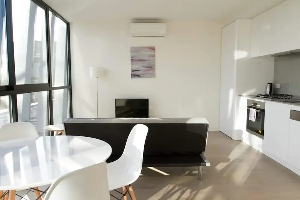 Brand New 1 Bedroom Apartment in South Melbourne - photo 12