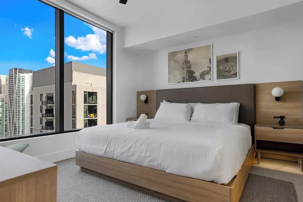 Upscale 1-BD Condo with Stunning Views - photo 3